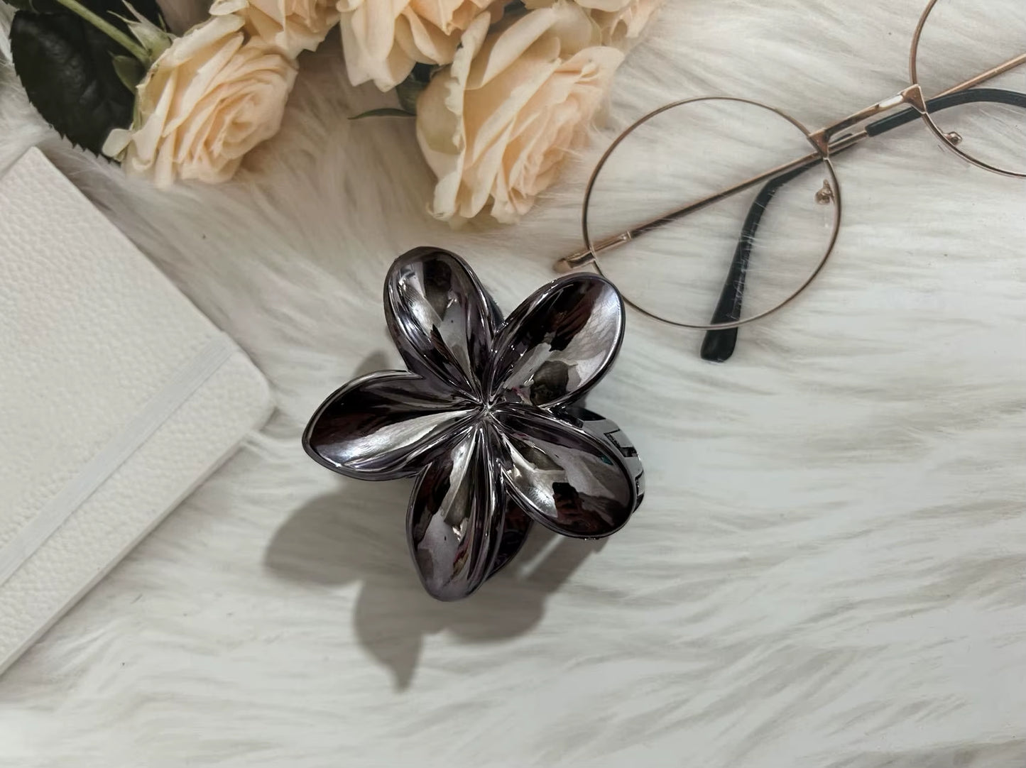 8CM Oversized Flower Acrylic Hair Clip Gradient Pattern Women'S Sweet Hair Beach Resort Claw Crab Clip Hairpin Headgear